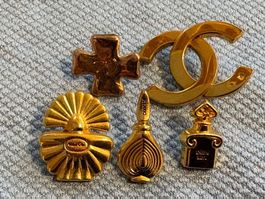 Pin Brosche Badge goldfarben, 5 Stk., von Parfummarken