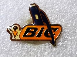 Ansteckpin 57: BiC
