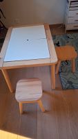 Table enfant avec 2 tabourets et bacs derangement