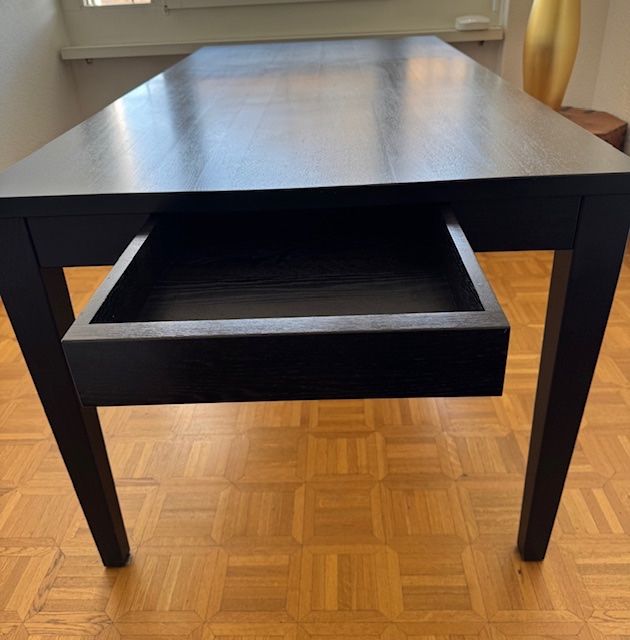Tavoli: Esstisch mit 2 Schubladen - Zeitloses Design – Usato da Zürich venduto da evgros 2