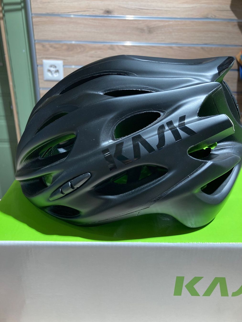 Kask Caschi: Kask Mojito X Helm Black, X-Large – Nuovo (secondo la descrizione) da Lauterbrunnen venduto da Imboden-Bike 1