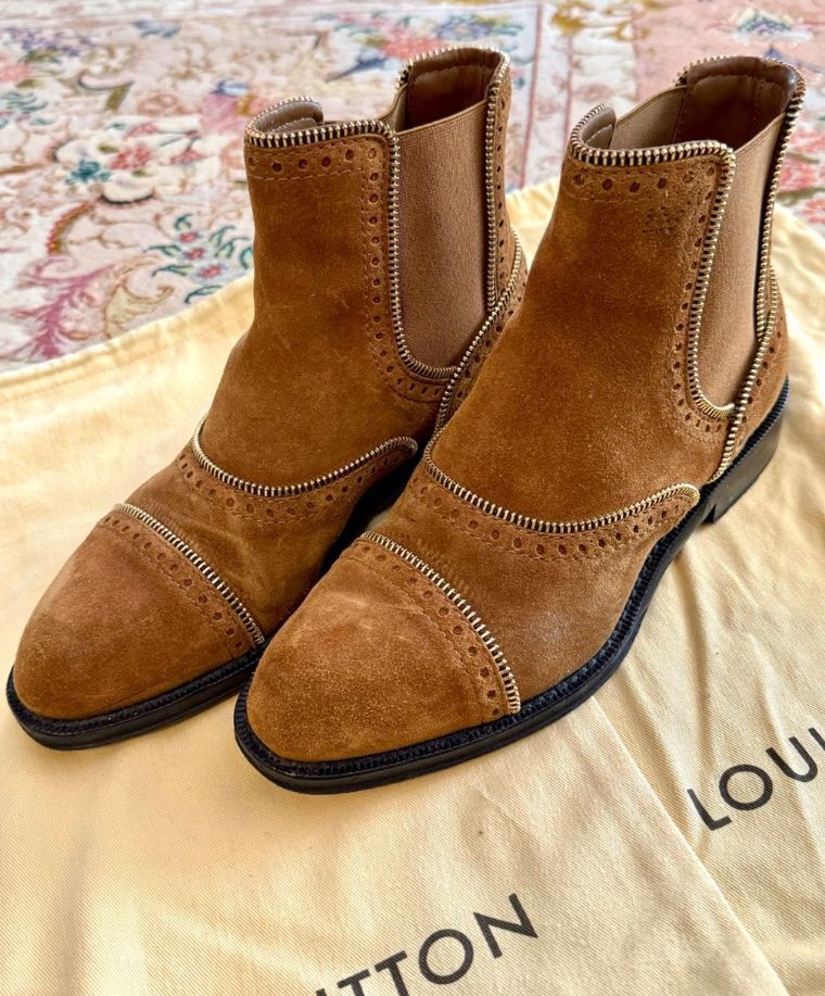Louis Vuitton Scarpe da donna: Bottines LV en cuir – Usato da Lausanne venduto da Christinaki 2