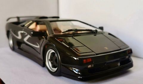 Lamborghini Modellini d'auto: Lamborghini Diablo SV im Massstab 1:18 – Nuovo e nell'imballaggio originale da Erlenbach im Simmental venduto da Model_box 1