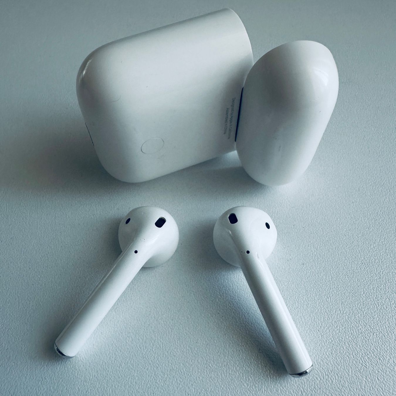 Apple Cuffie: Original Apple AirPods 2 Kopfhörer Wireless Lightning Kabel – Usato da Basel venduto da MY.AIRPODS.SHOP 3