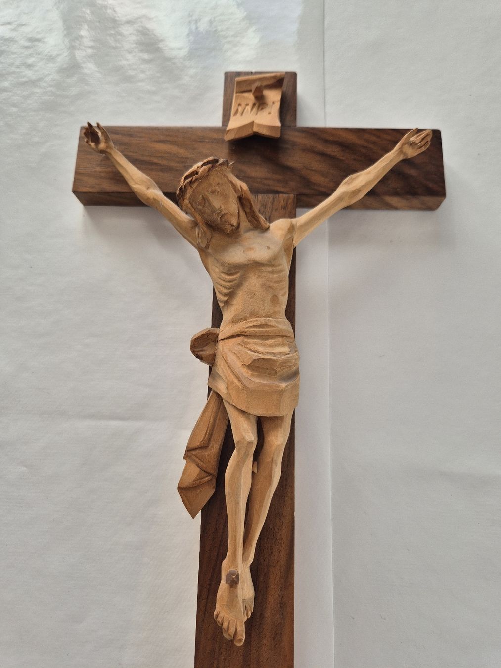 Altri gioielli: geschnitztes Kreuz 42cm – Usato da Vilters venduto da Fleiflomi 1