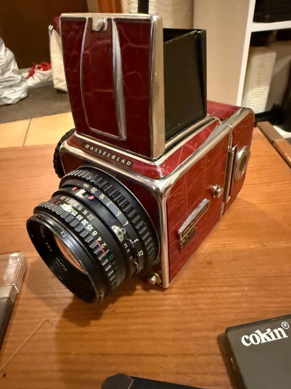 Hasselblad Fotocamera: Hasselblad C/M avec 80mm – Usato da Zinal venduto da djpooyen