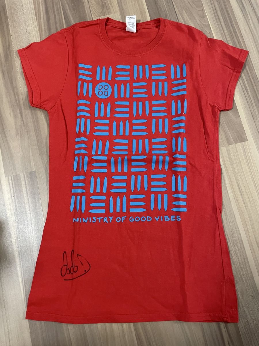 T-Shirts: Shirt von Dodo mit Unterschrift – Gebraucht aus Elsau von Lusmus13
