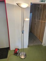 Stehlampe dimmbar aus Metall 
