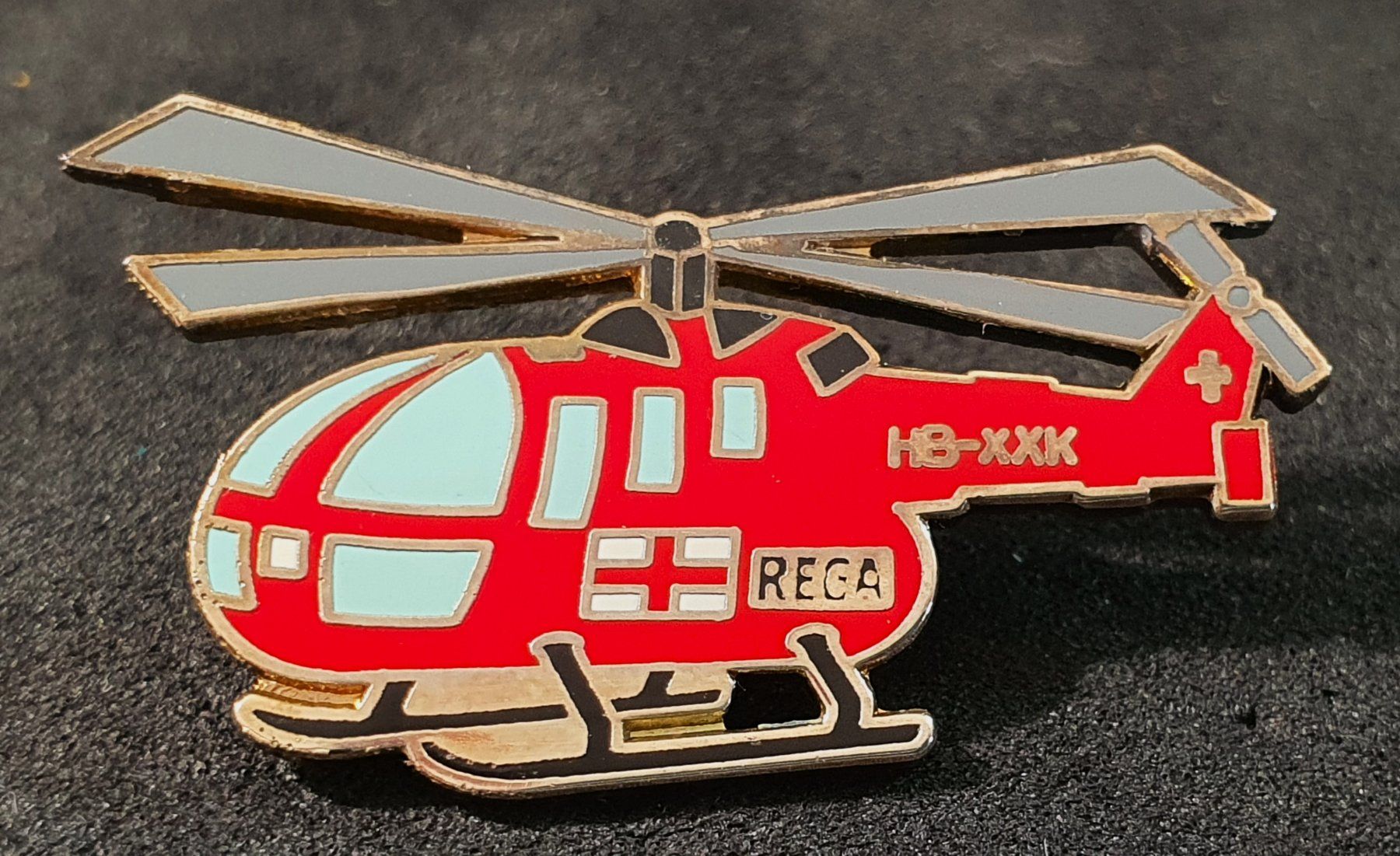 Rega Placchette & Badge: GG081 - Pin REGA Helikopter – Usato da Reinach BL venduto da Boston-Verkauf