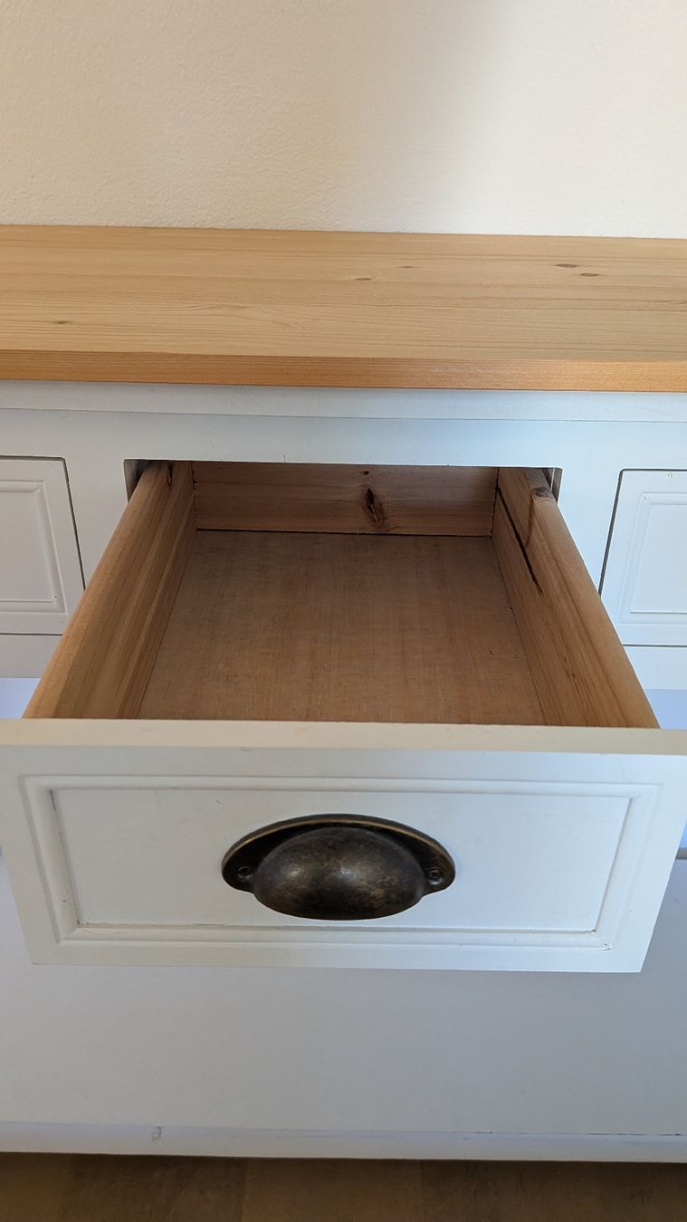 Cassettiere: Sideboard mit 4 Schubladen – Usato da Hirzel venduto da Mr.Boots 3