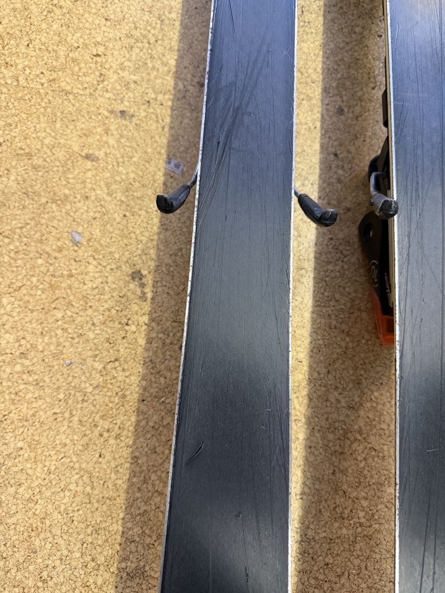 Elan Sci: Elan WaveFlex 8 Carving Ski 176 cm mit Bindung – Usato da Gurmels venduto da SwissShop21 5