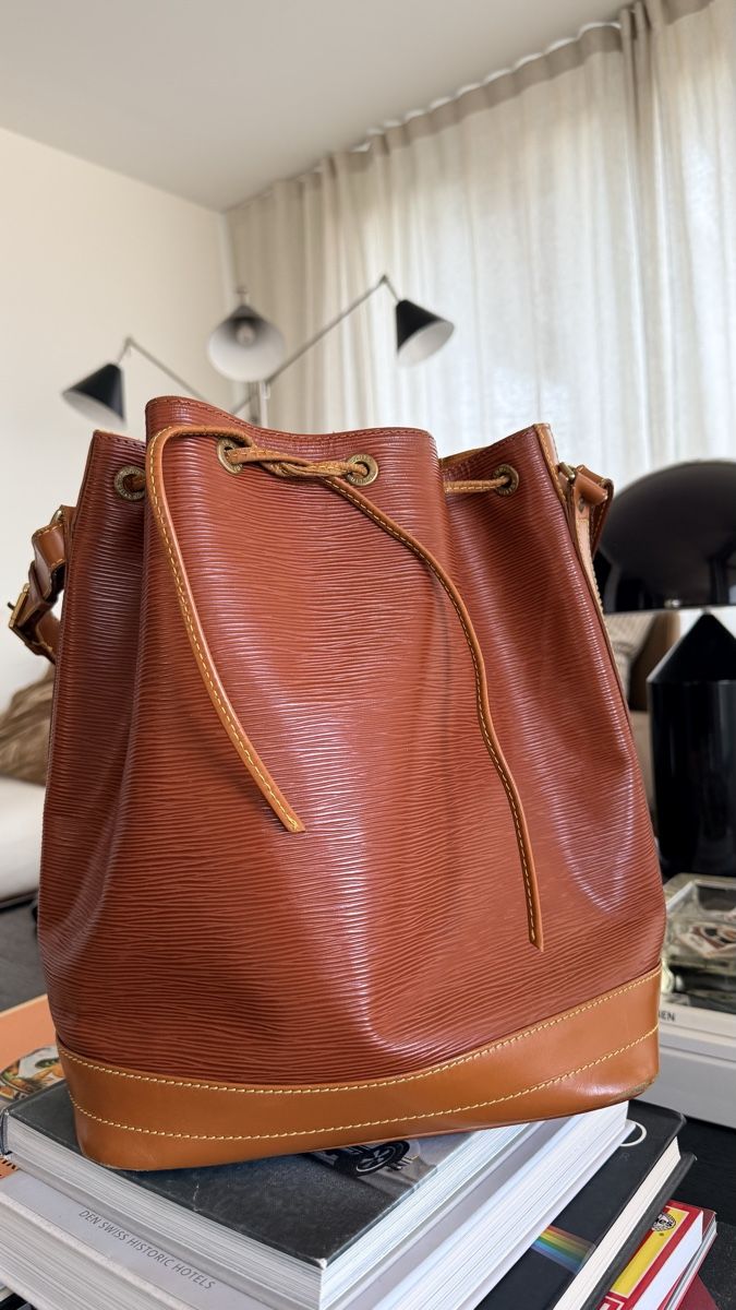 Taschen für Damen: Louis Vuitton Grand Noé – Gebraucht aus Küsnacht von cri_ngg5 1