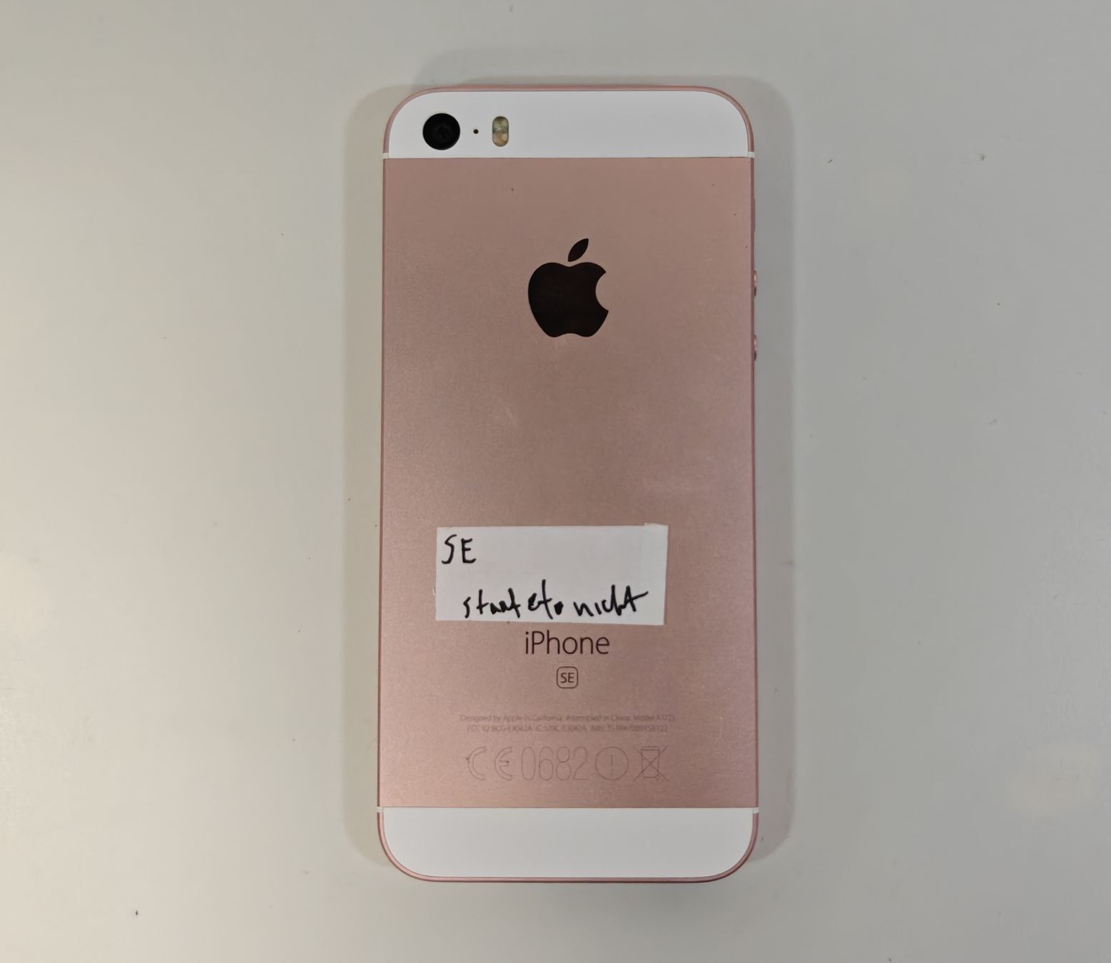 Apple Handys / Smartphones: iPhone SE – Gebraucht aus Ehrendingen von Rocky985 1