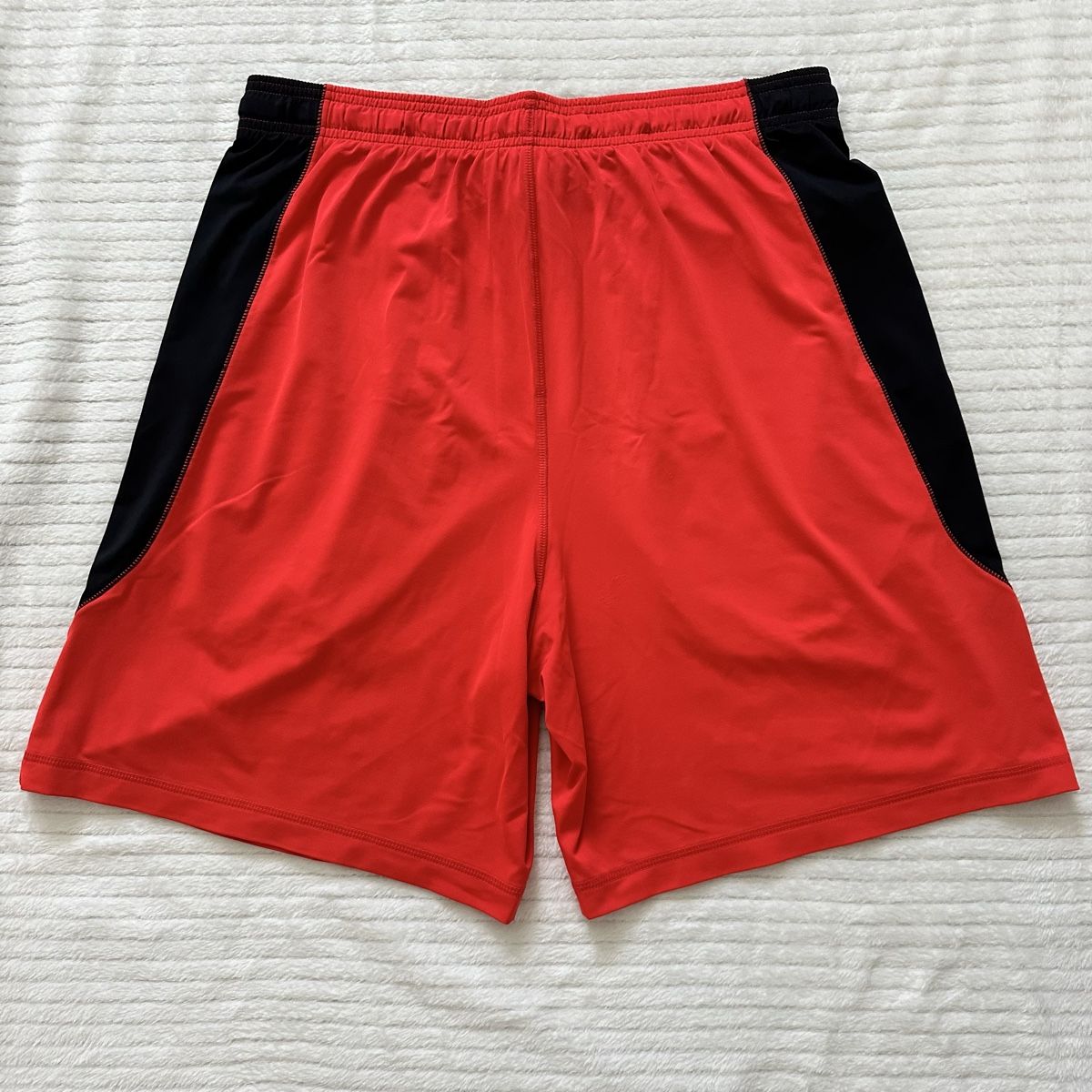 Under Armour Pantaloni: Under Armour Shorts – Usato da Thalwil venduto da baz_vbc9 1