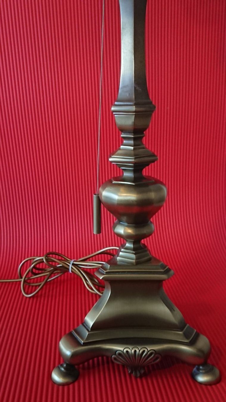 Lampade: Tischlampe mit Messingfuss – Usato da Rorschacherberg venduto da a.mang 6