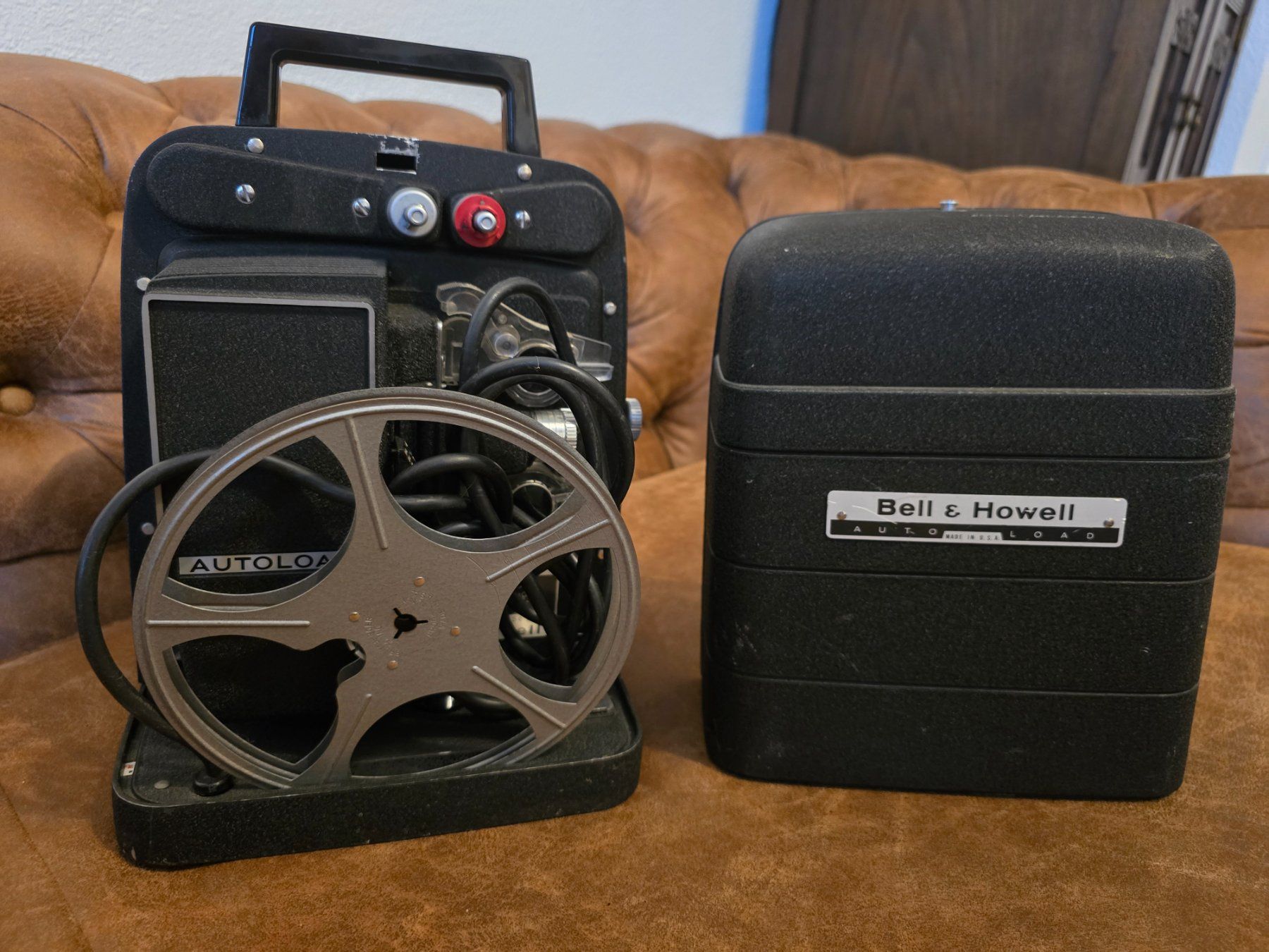 Home Cinema: Projektor Antik – Usato da Hüntwangen venduto da Scarciglias-Antiques 1