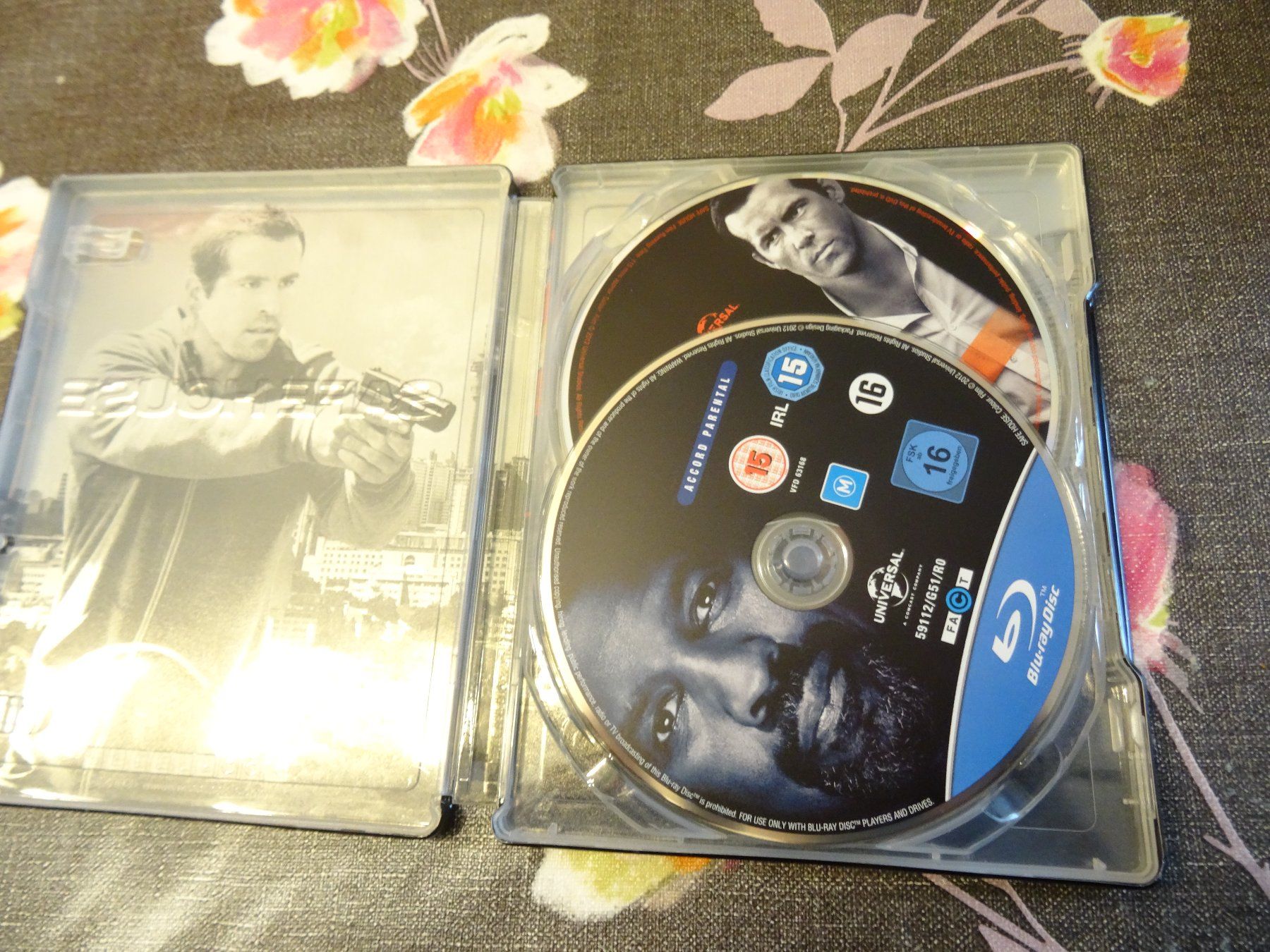 Tutti i DVDs: Safe House STEELBOOK BLU-RAY – Usato da Olten venduto da Disc-Verkauf 1