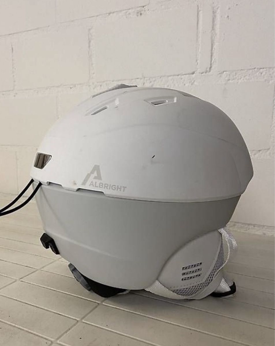 K2 Sci: Ski-Set Ski, Stöcke und Helm – Usato da Niederbuchsiten venduto da idontknow. 7