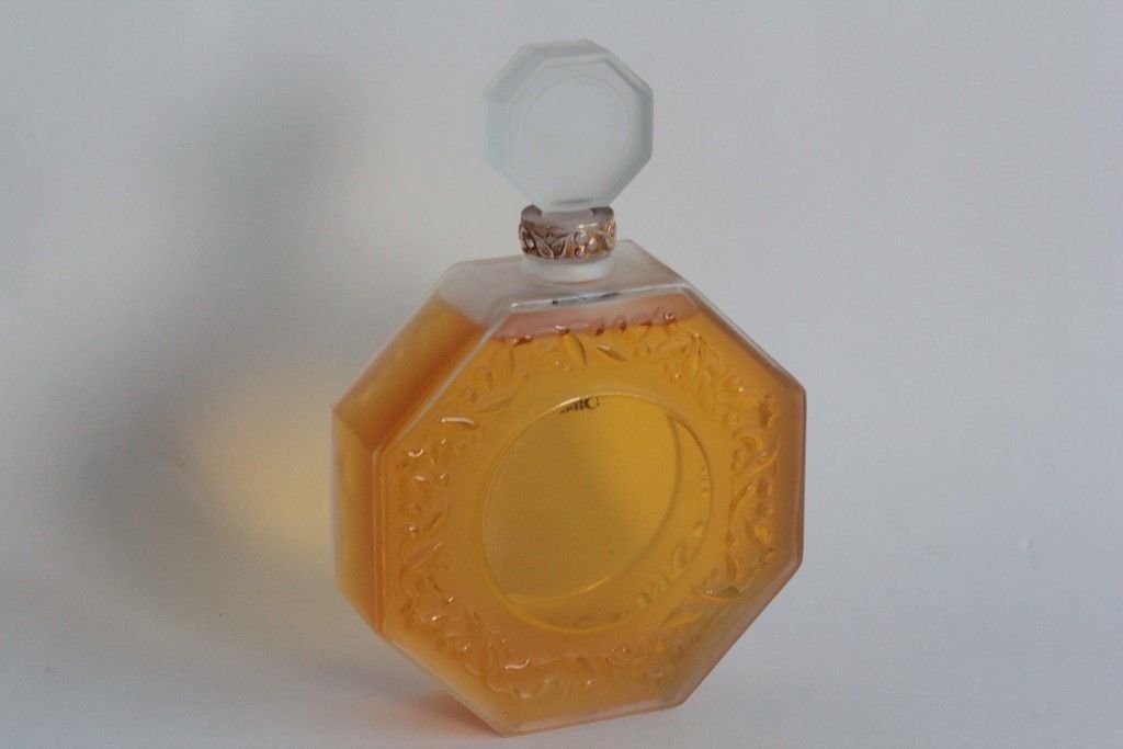 Profumi & Eau de Toilette: Parfum vintage Swann de Pacoma Paris – Usato da Vandoeuvres venduto da Dom-Tom 1