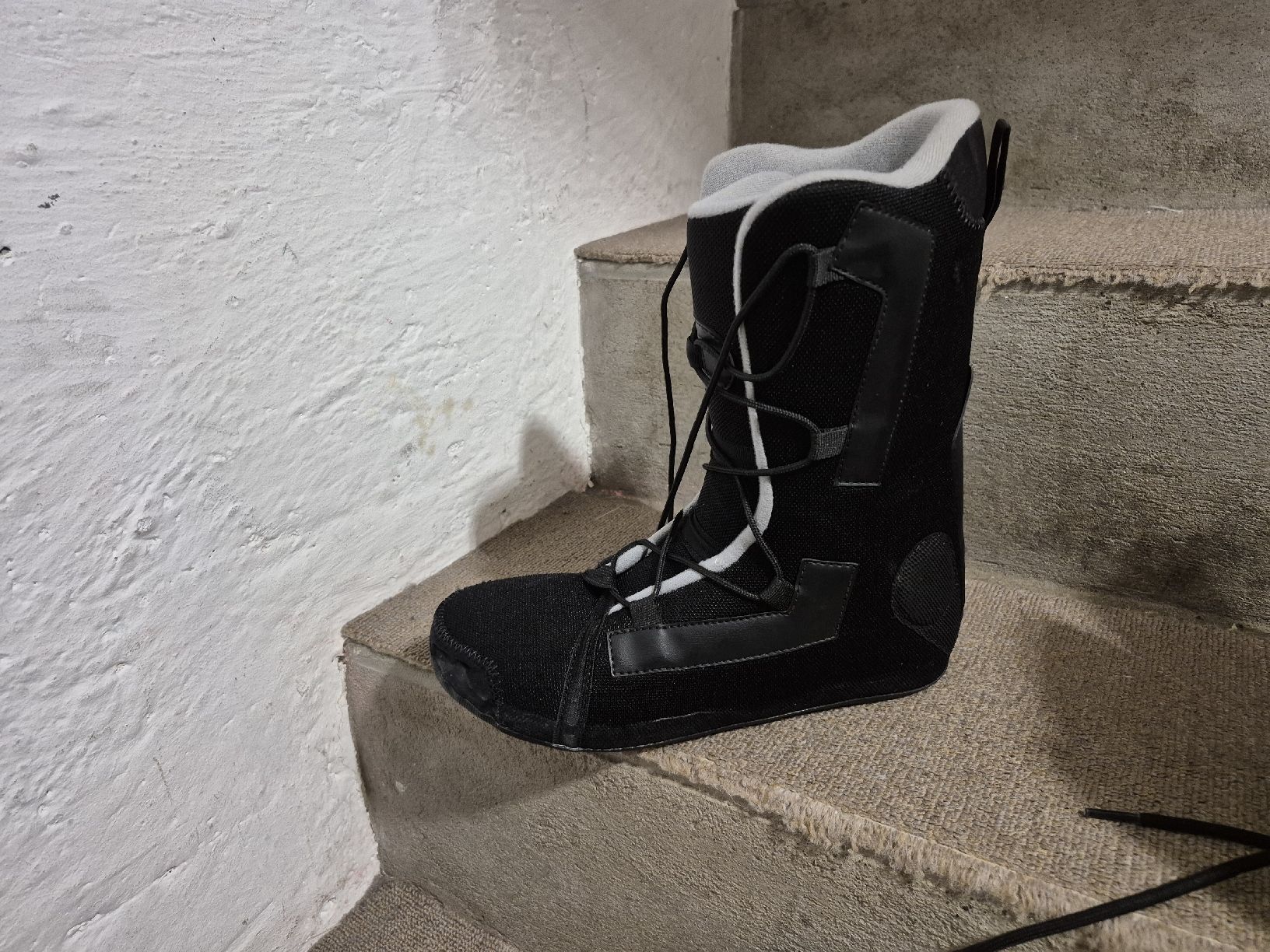 Scarpe da uomo: Snowboard Schuhe – Usato da Winterthur venduto da Lumi11 3