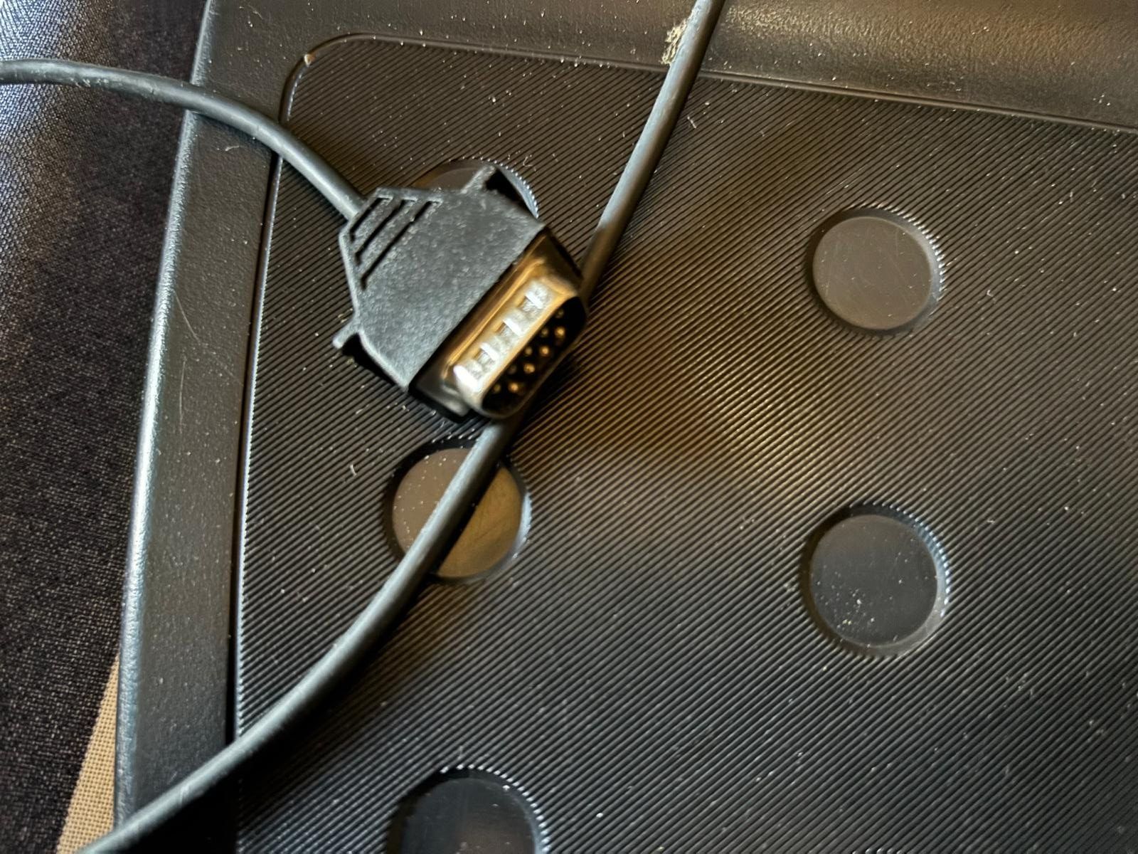 Logitech Controller: Rennlenkrad mit Pedalen von Logitech – Usato da Naters venduto da zub_zrz8 5