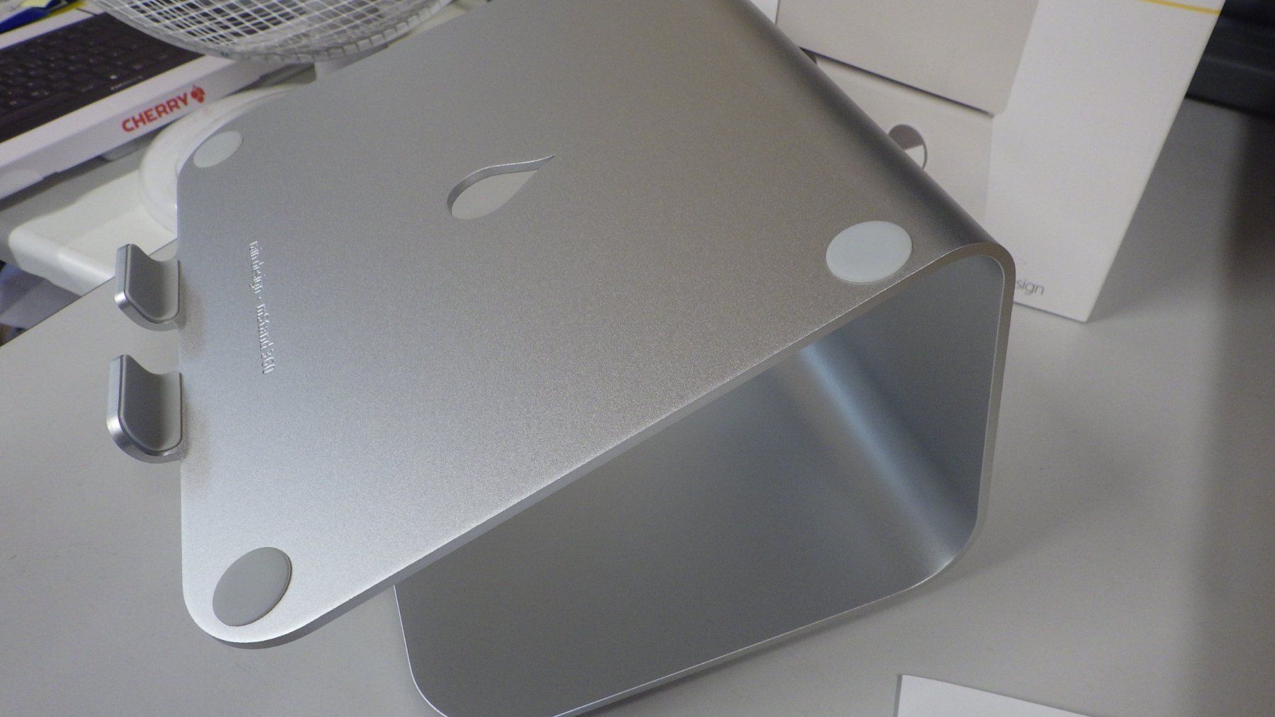 Apple Racks & Ständer: mStand360 Laptop Stand, Silver – Neu und originalverpackt aus Gossau ZH von OrderflowAG 1