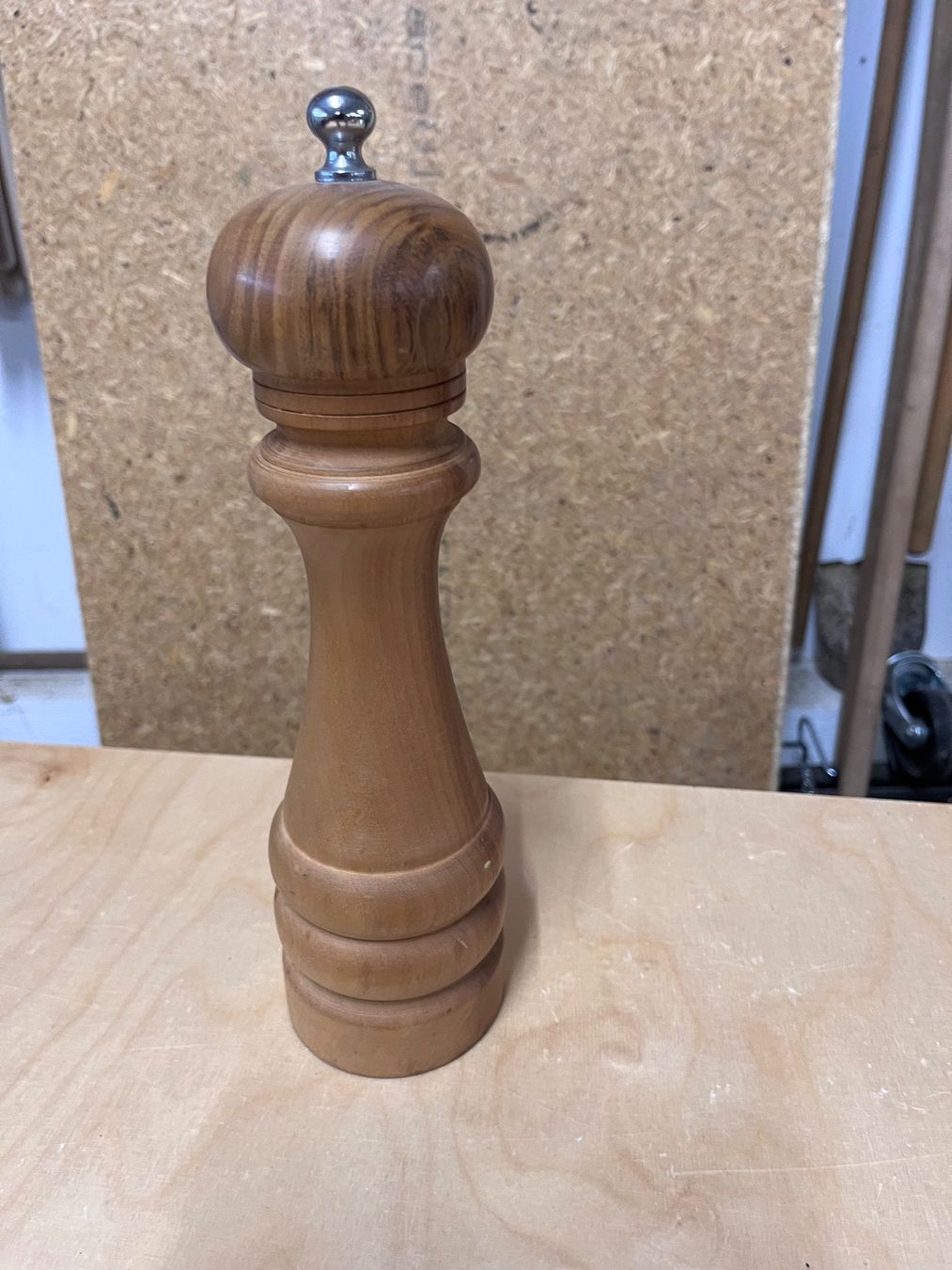 Elettrodomestici da cucina: Pfeffermühle aus Holz – Usato da Russikon venduto da sparklingvision