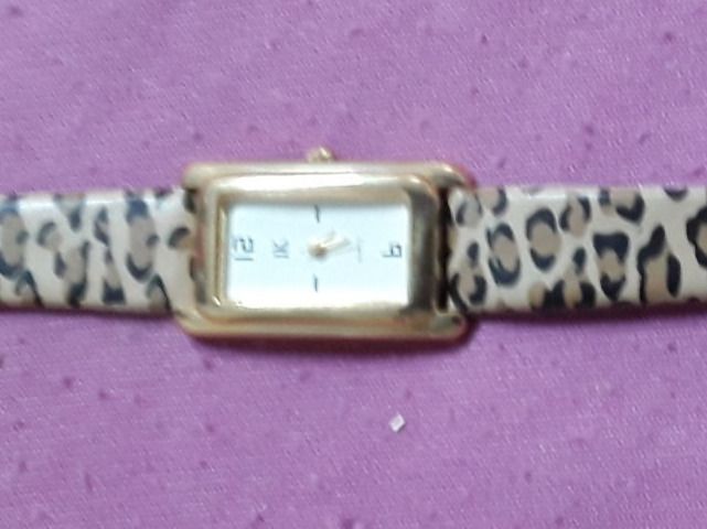 Orologi: IK - Quarzuhr, Damen /537R – Usato da Knutwil venduto da Virginia007