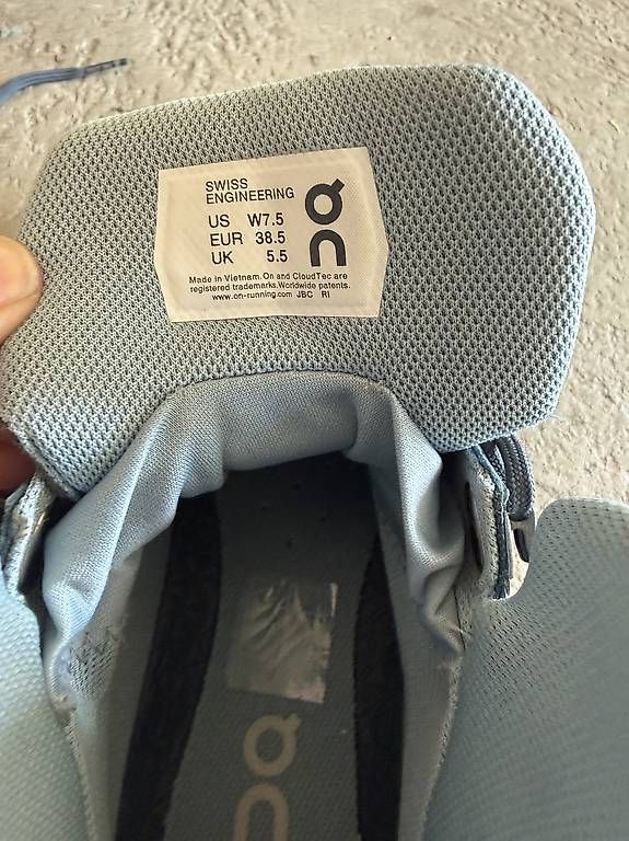 Herrenschuhe: Soulier de randonnée ON – Gebraucht aus Pully von Bsinus 1