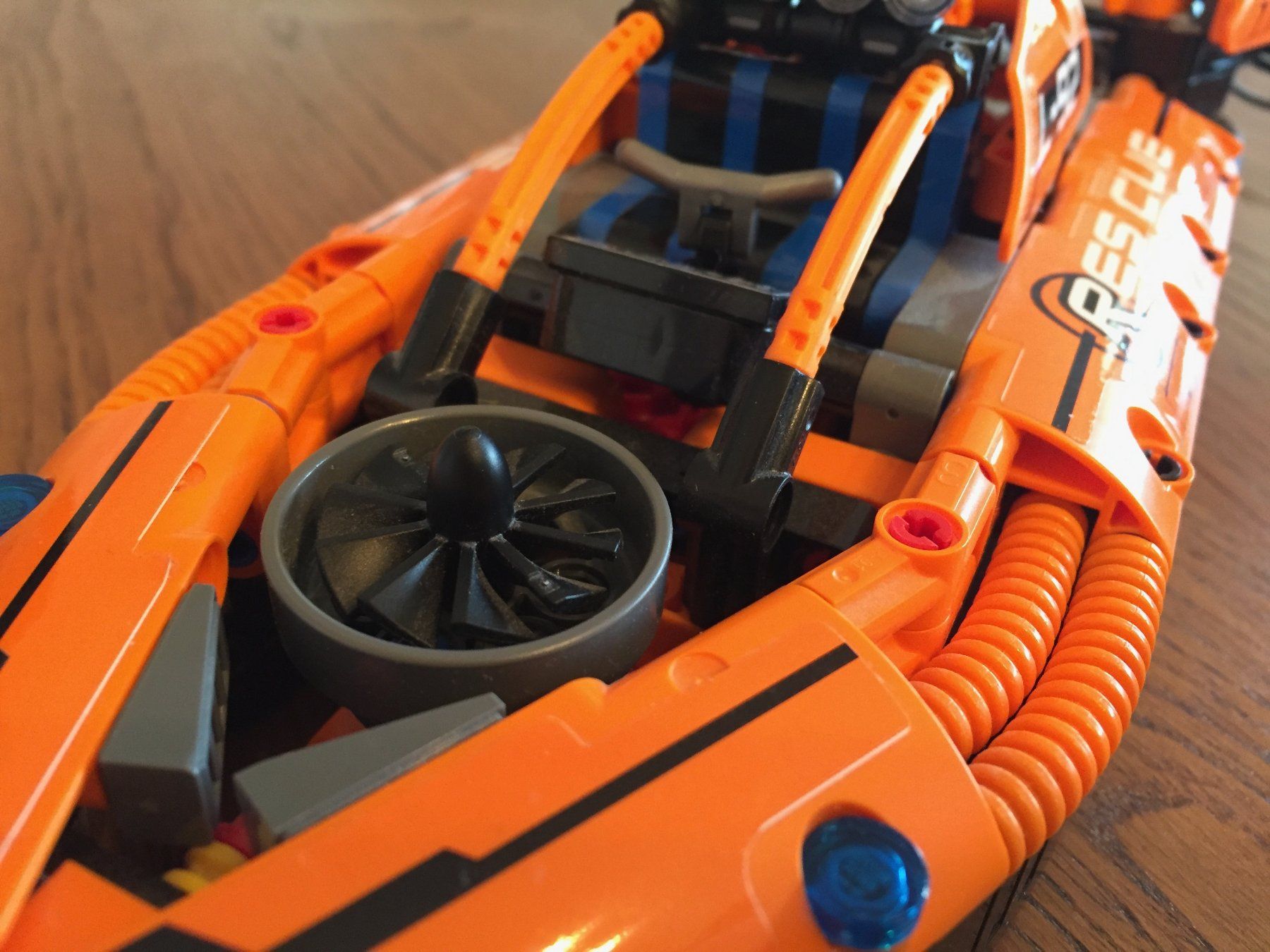 Lego Giocattoli: LEGO Technic 42120 Luftkissenboot - komplett – Usato da Bern venduto da nor_n9d9 1