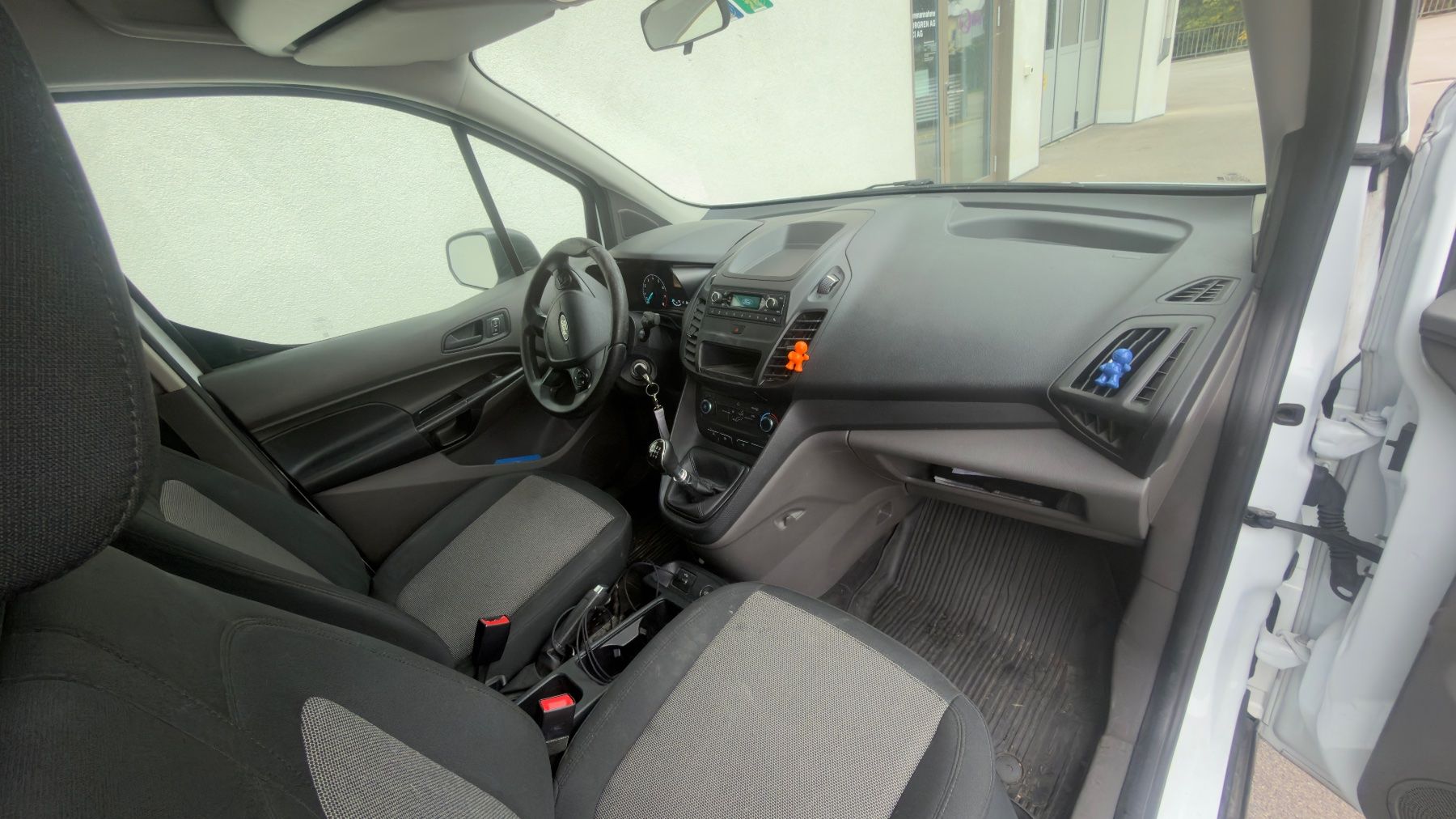 Ford Veicoli commerciali: FORD TRANSIT CONNECT AB – Usato da Sirnach venduto da B.O.B.BIKES 7