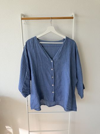 Damen Leinenbluse blau mit Knopfleiste guter Zustand