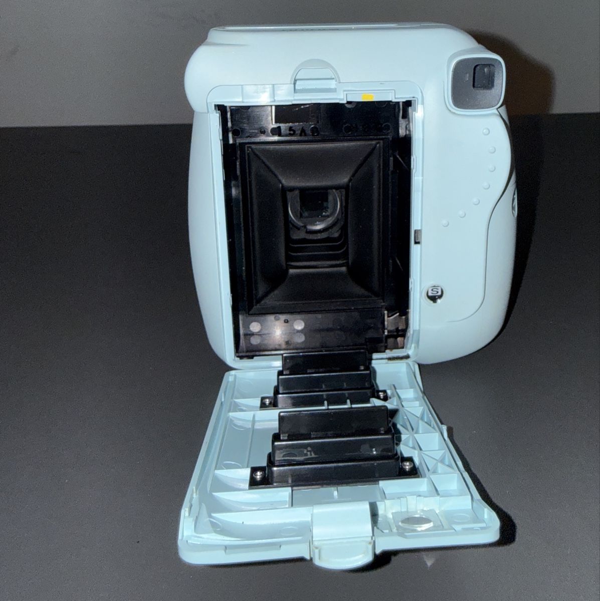 Fujifilm Fotocamera: Fujifilm Instax Mini 8 Sofortbildkamera hellblau – Usato da Schmitten FR venduto da sar_pdq2 3