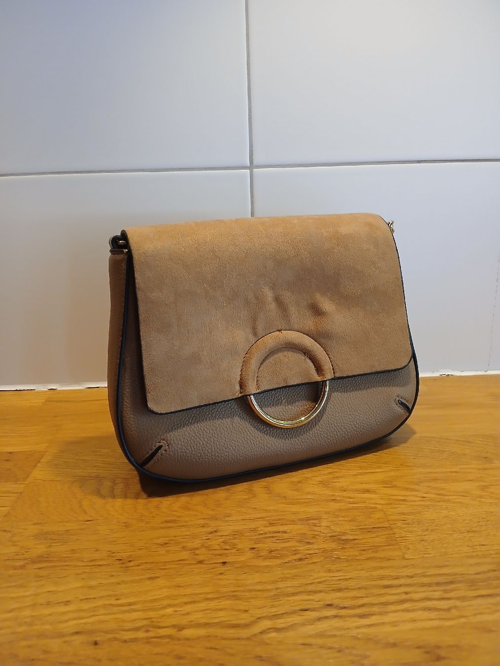 Borse da donna: Handtasche – Usato da Reutigen venduto da CorinaAeschlimann