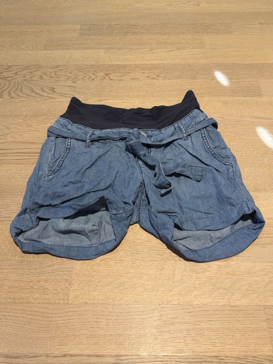 H&M Jeans: Umstands-Shorts Denim | Grösse 34 – Neu (gemäss Beschreibung) aus Emmetten von coluna_6376