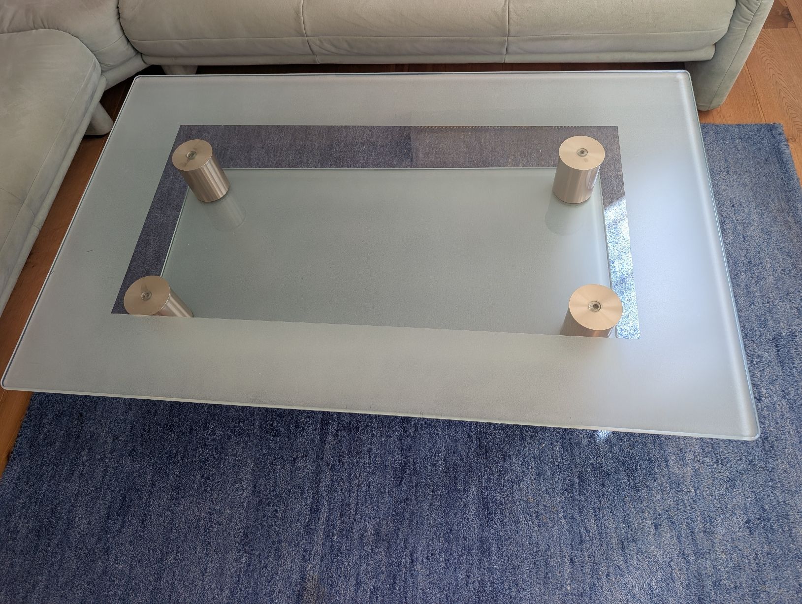 Sofas: Ecksofa hellgrün mit Glastisch – Gebraucht aus Volketswil von mattwalt 3