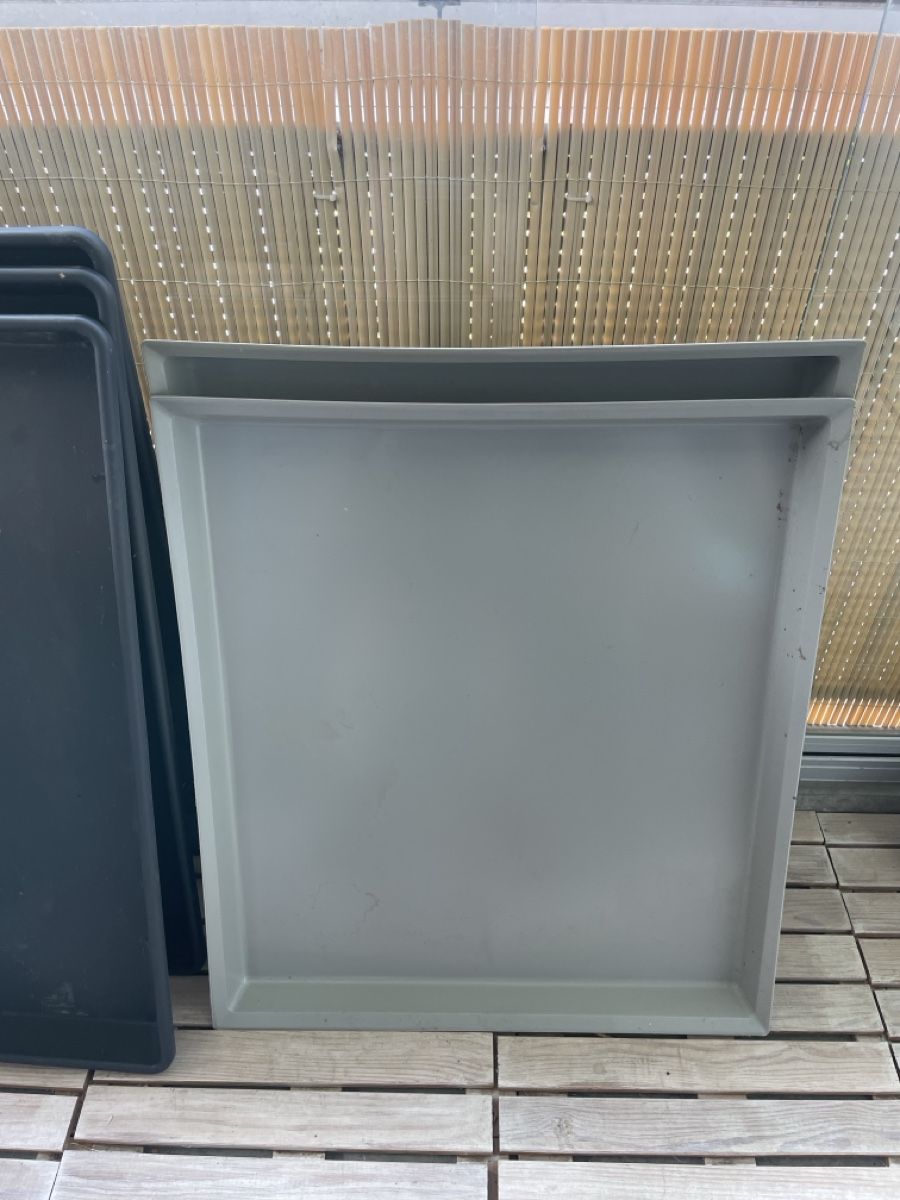 Dessous de verre: Pflanzenuntersetzer grau 2 Stk. neuwertig – D'occasion à Chur par jus_jtk5