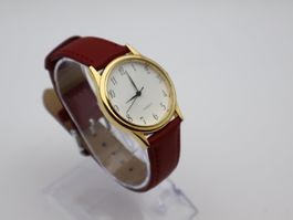 Damen Uhr neuwertig ungetragen  (Läuft mit Garantie)