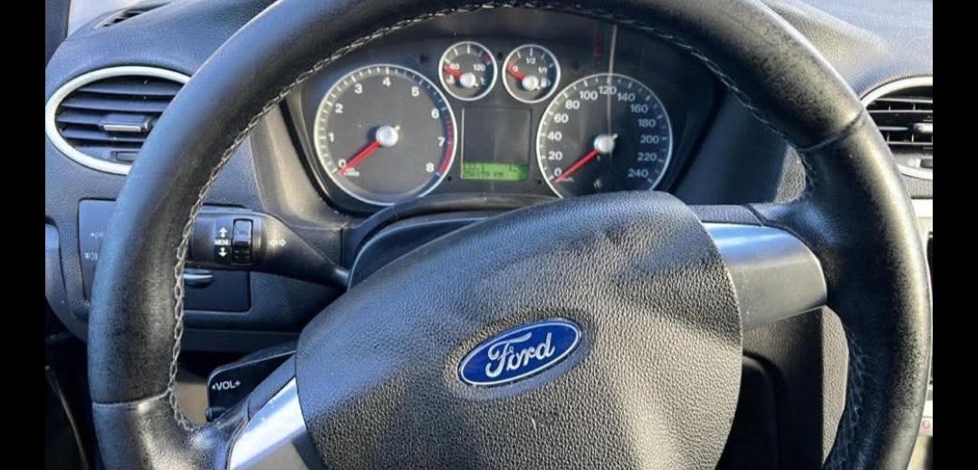 Ford Automobili: Ford Focus 2.0 – Usato da Bern venduto da edj_kxk8 4