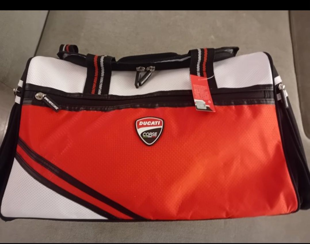 Ducati Borse: Bagage  Ducati Corse  Viaggio Borsone – Nuovo (secondo la descrizione) da Romanel-s-Lausanne venduto da site76 1