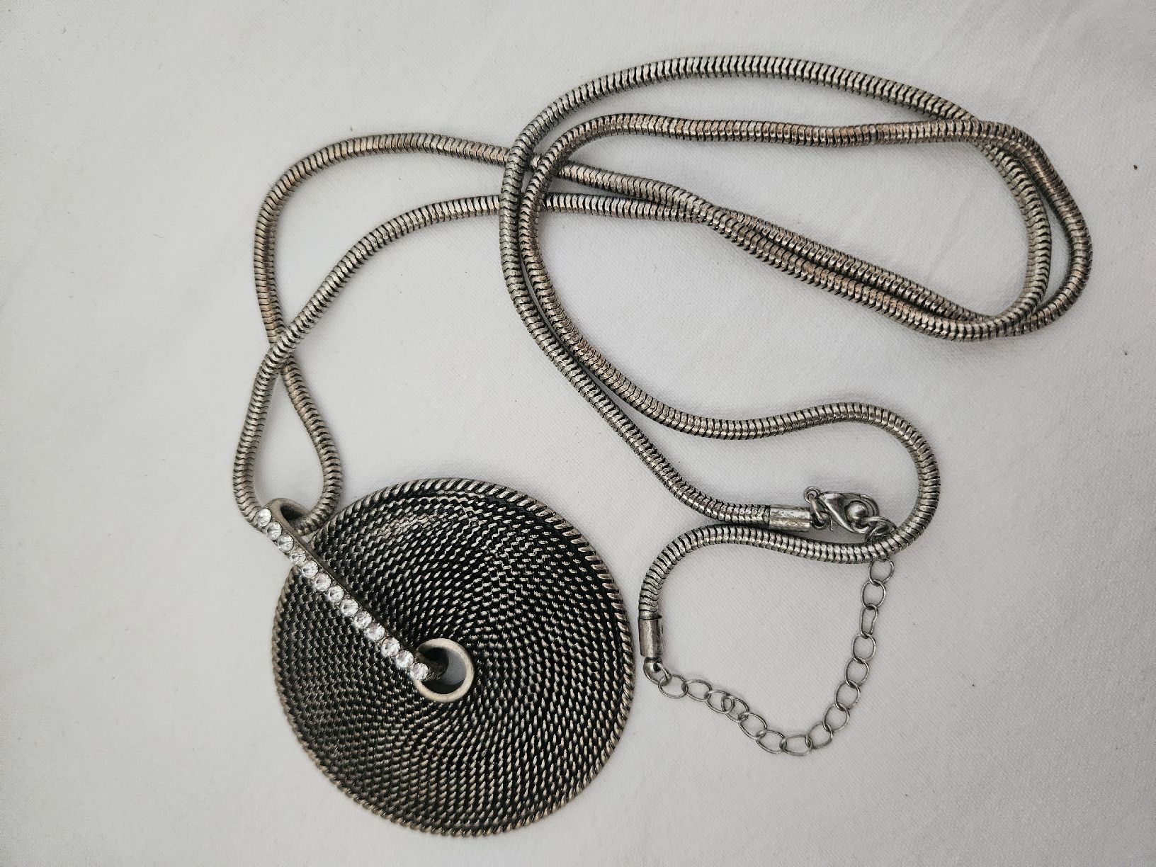 Catenine: Schicke Statement Kette, Strass, Silberfarben – Usato da Urdorf venduto da Colina 2