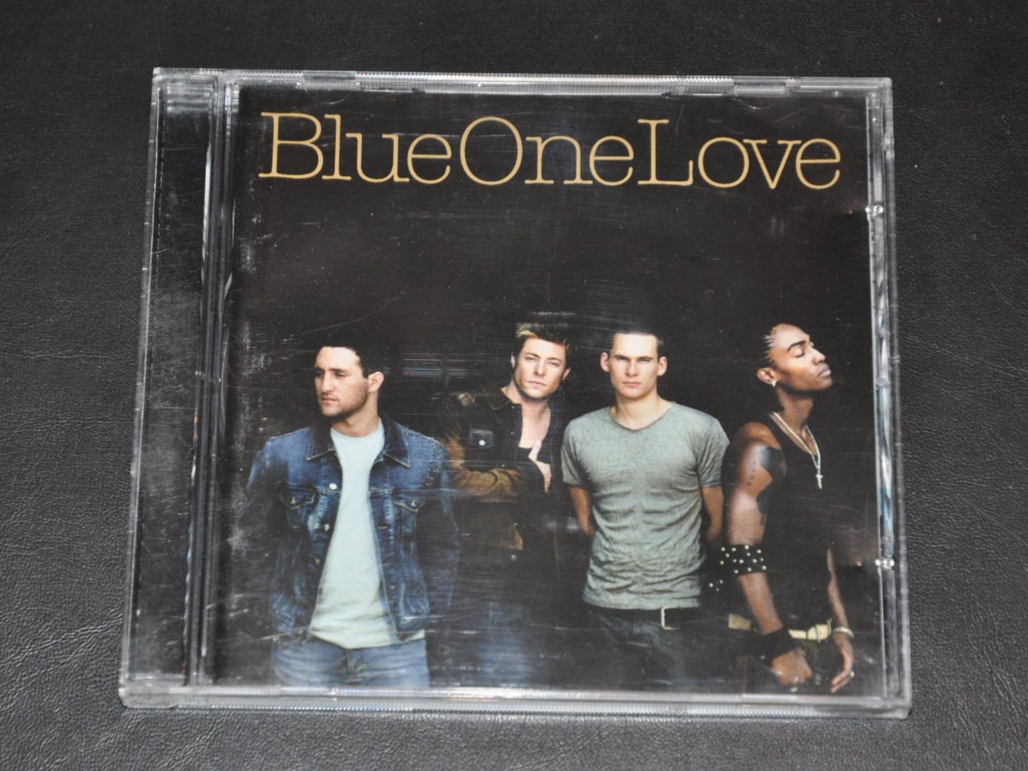 CD: CD Blue - One Love – Usato da Boll venduto da Theodora15