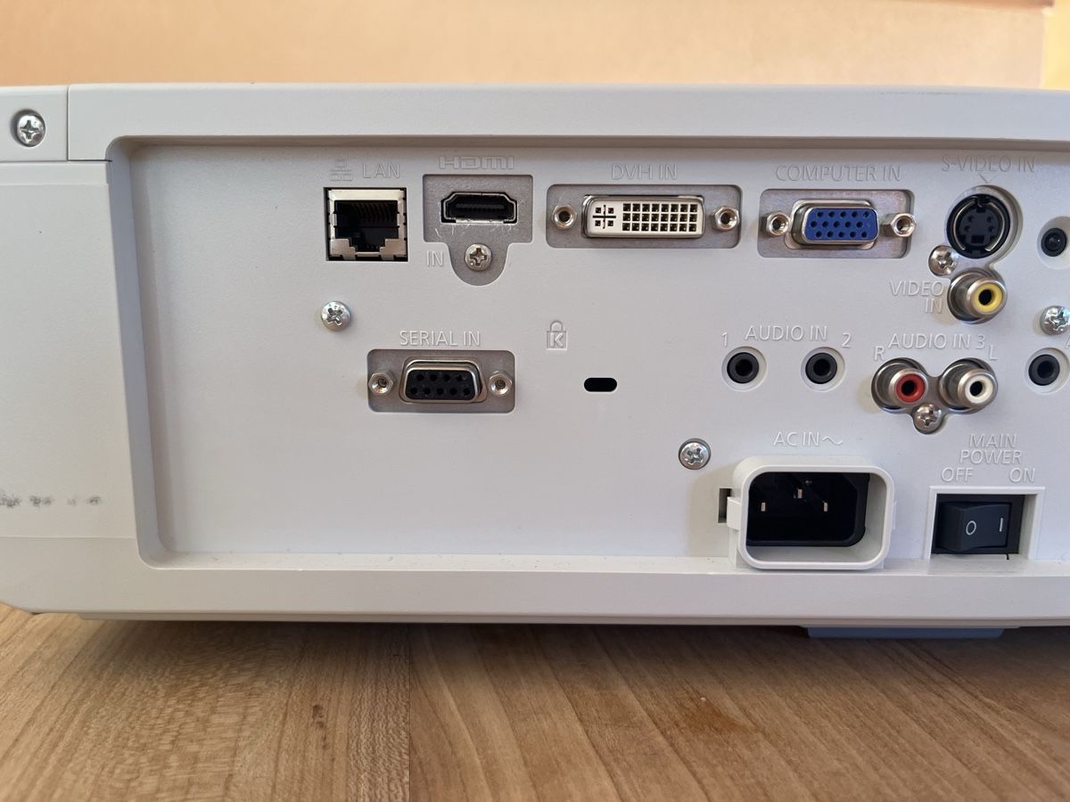 Panasonic Proiettori: Beamer Panasonic PT-FW430 – Usato da Dittingen venduto da Reh77 4