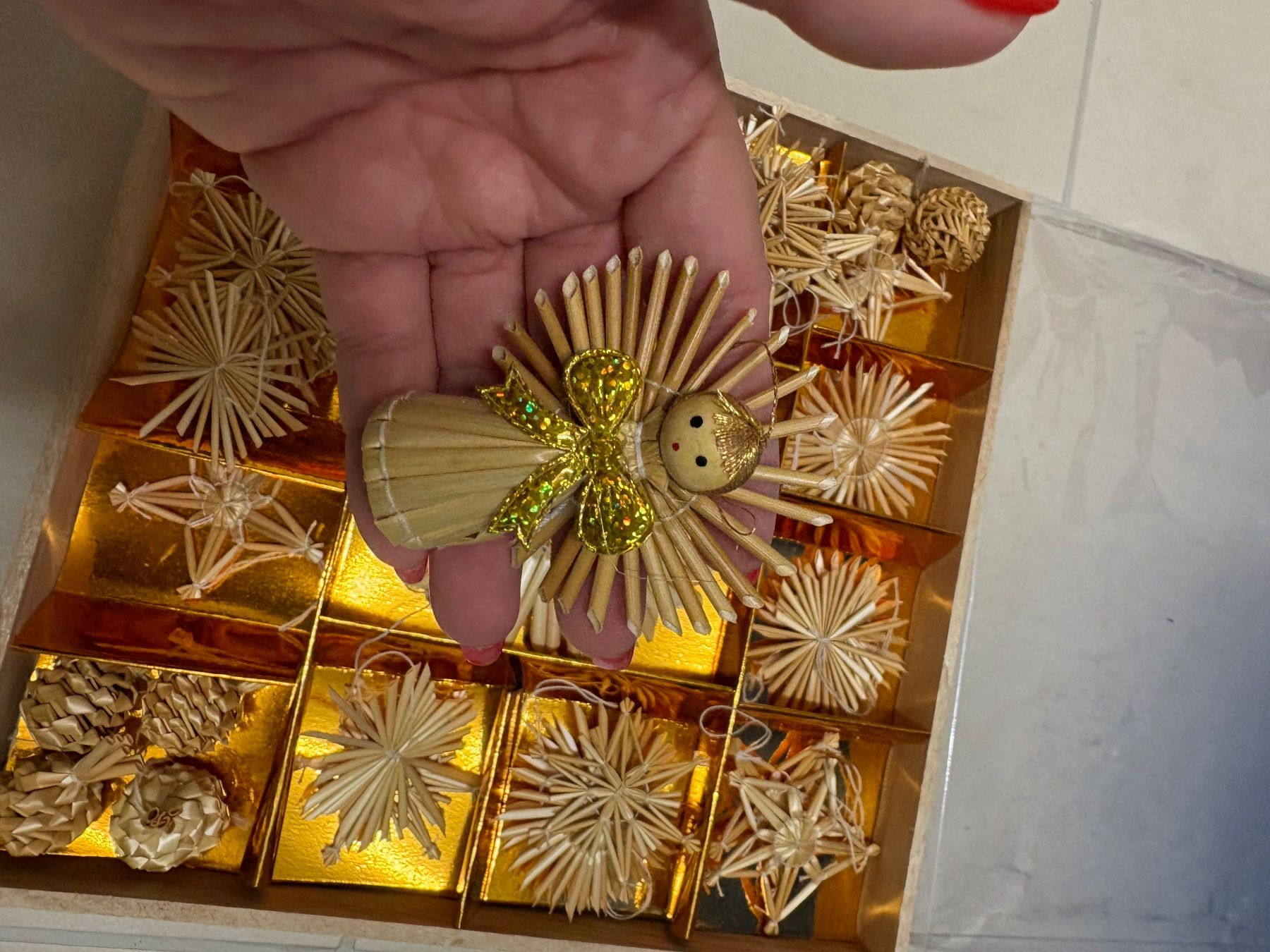 Tutte le decorazioni: Strohsterne-Set, Vintage, Weihnachtsbaumschmuck – Usato da Basel venduto da Tierschutz-Flohmi 2