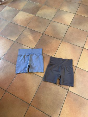 Lot de 2 shorts de sport Primark Taille S & M ☀️ État neuf!
