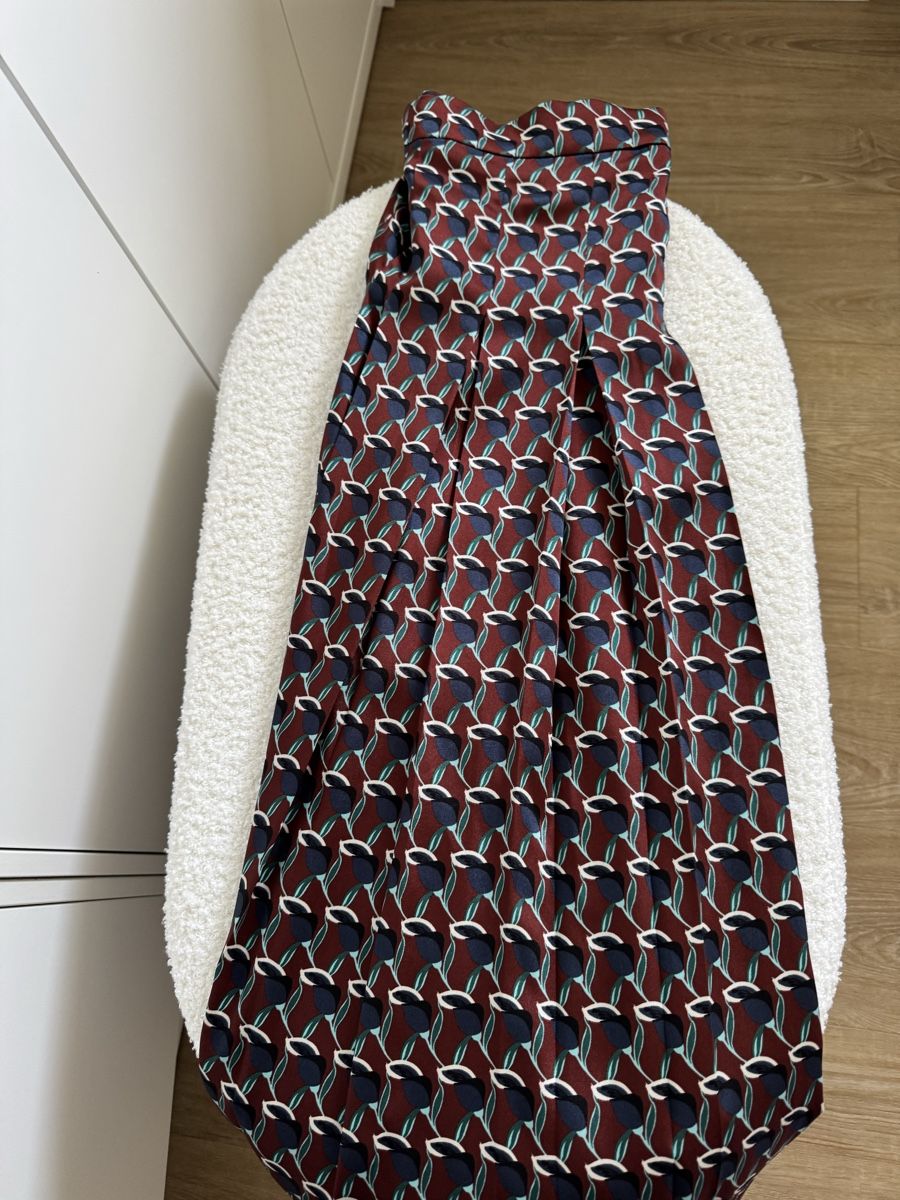 Zara Gonne: Zara skirt – Nuovo (secondo la descrizione) da Ermenswil venduto da Andreia_lopes01