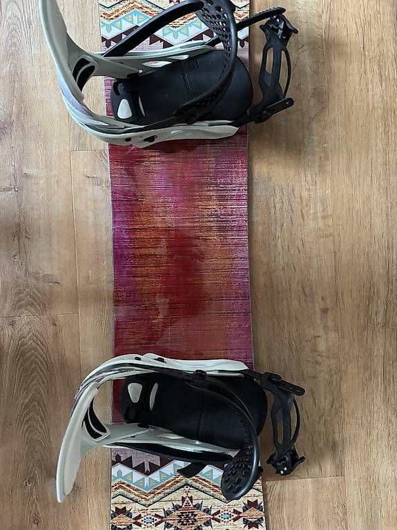 Snowboard Nitro Board: Snowboard Nitro Spell 145cm inkl Burton Bindung – Usato da Tägerwilen venduto da _Moonlight_ 4