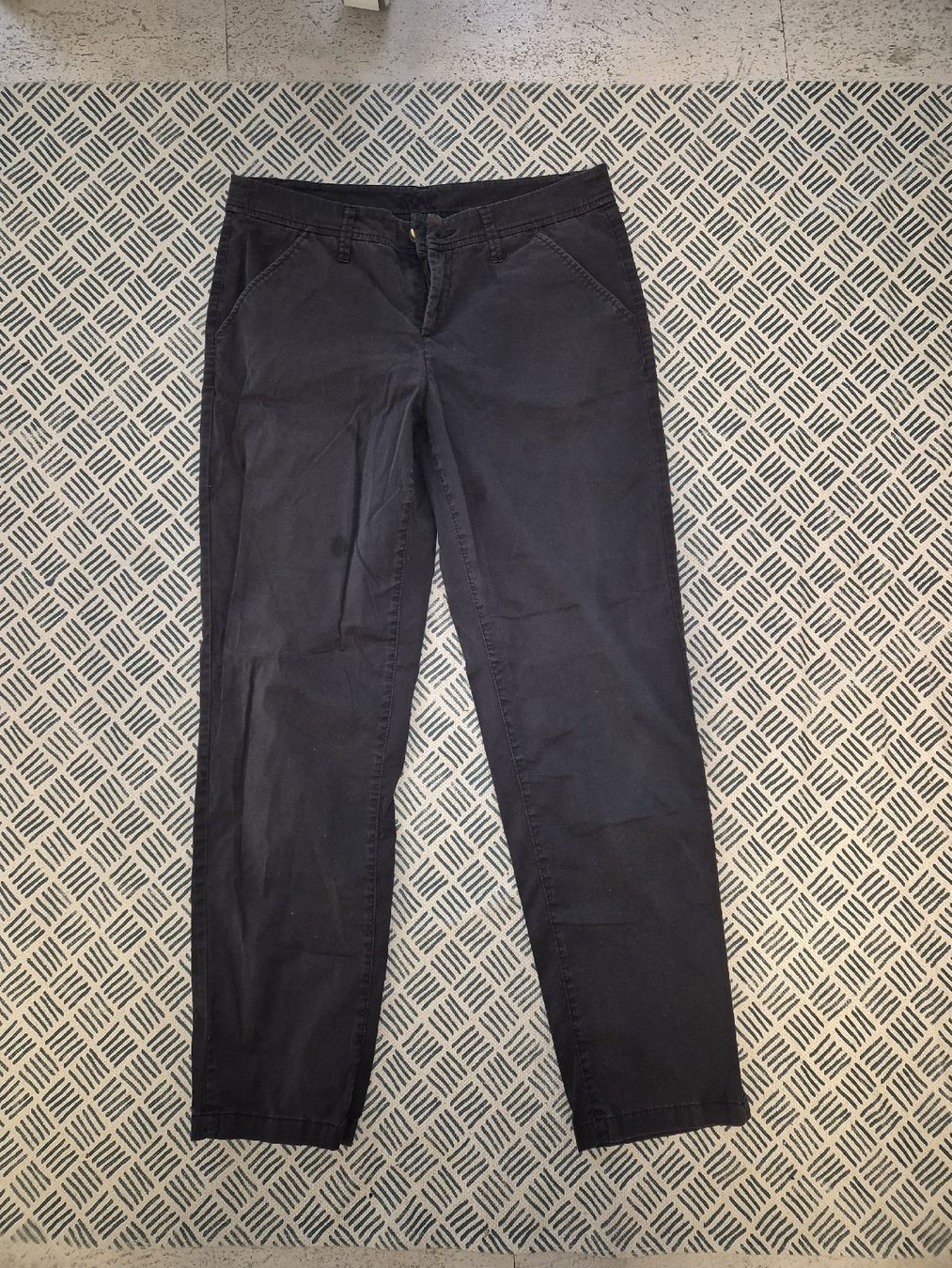 Pantalons: Stoffhose schwarz MAC S – D'occasion à Obfelden par Spielsachenschweiz