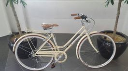 Damenvelo im Vintage Stil