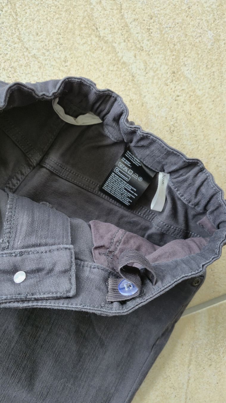 H&M Pantaloni: Short anthracite, H&M, taille 164, taille ajustable – Usato da Bussigny venduto da Carugas 1